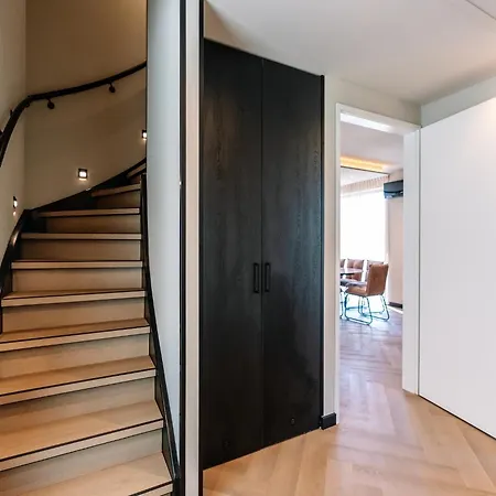 With Private Pool & Hot Tub Dom wakacyjny *