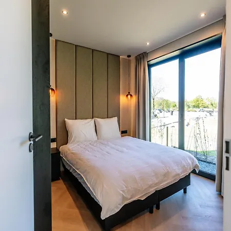 With Private Pool & Hot Tub Dom wakacyjny *