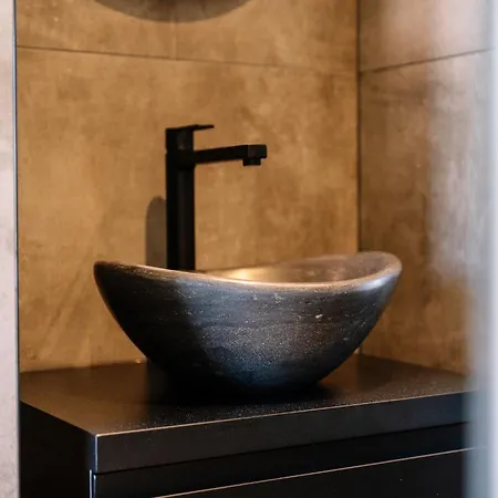 With Private Pool & Hot Tub Dom wakacyjny *