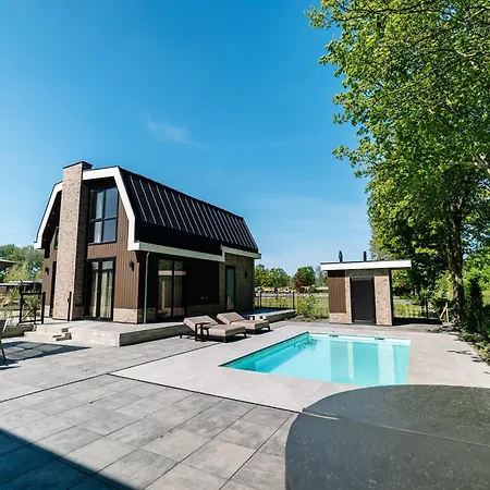 With Private Pool & Hot Tub בית נופש *